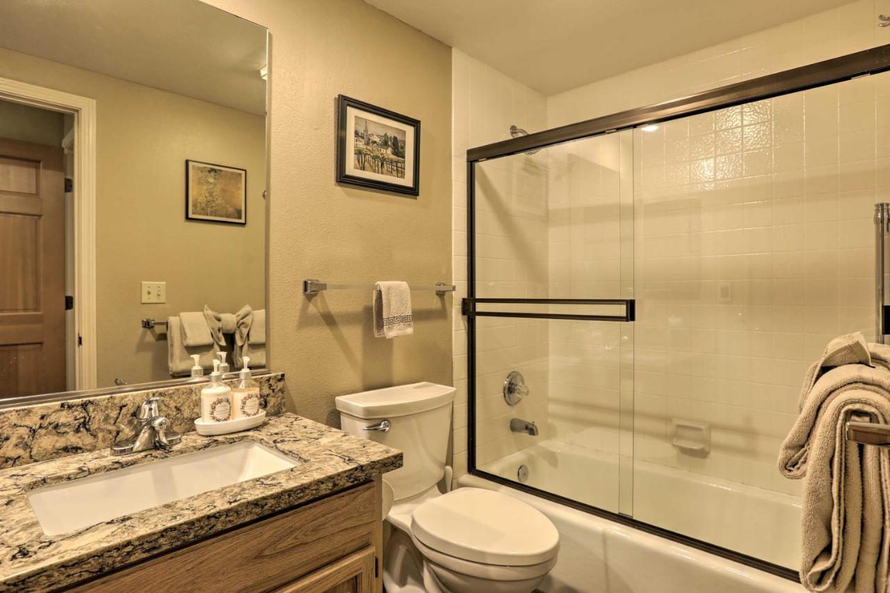 Corner-Unit Condo With Grill Walk To Lake Tahoe! Incline Village Εξωτερικό φωτογραφία